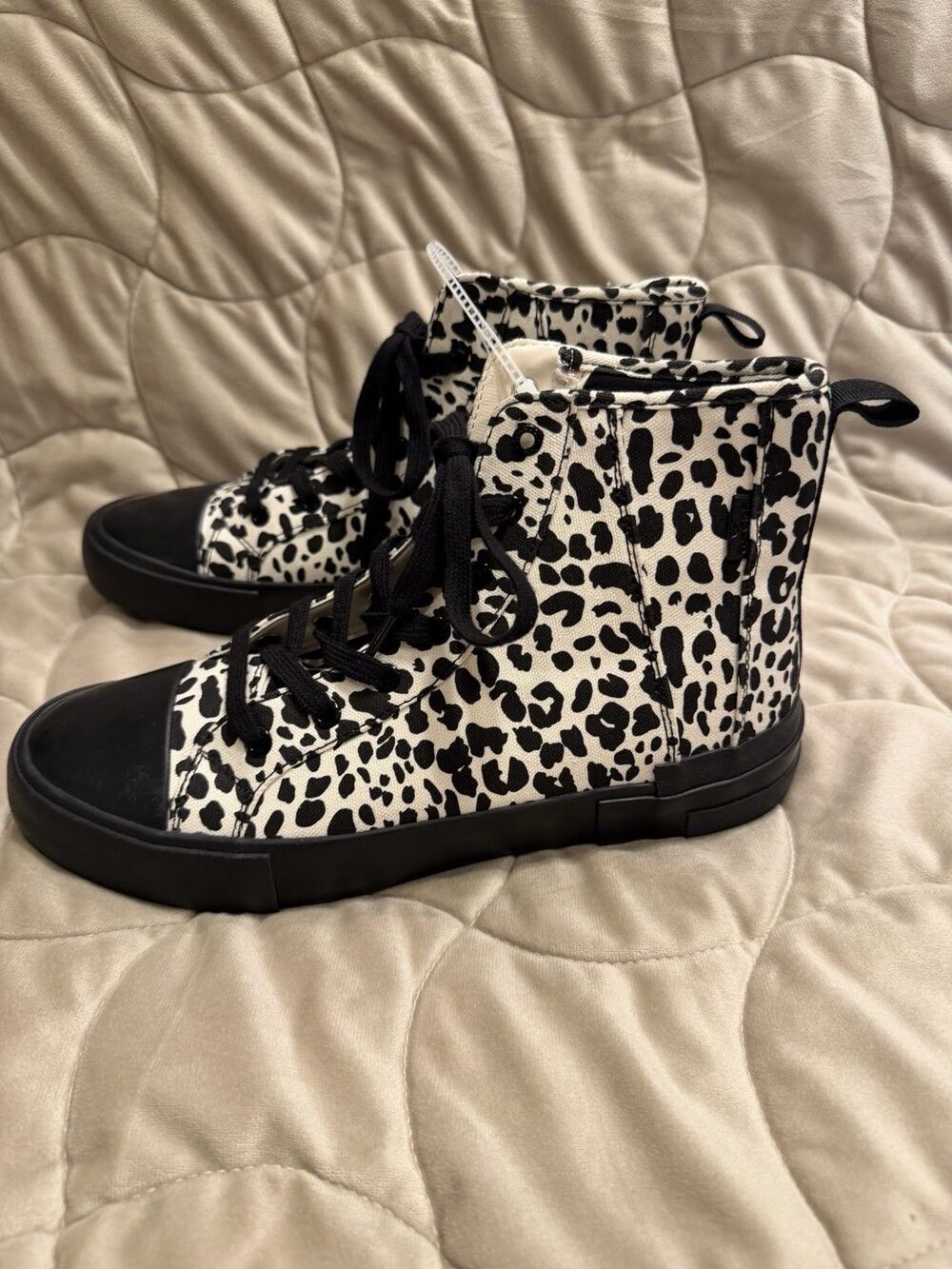 Levi's Strauss Women's High-Top Leopard Print Canvas Sneakers US 10